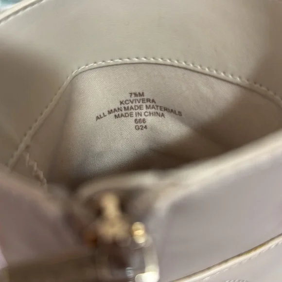 Calvin Klein Vivera Pointy Toe Stiletto Heel Cream Dress Booties size 7.5 - Picture 5 of 6